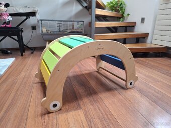Montessori houpačka UTUKUTU Spectra
- 7