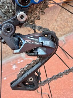 Silnička MERIDA Scultura 500 Disc - karbon vidlice 8,8kg - 7
