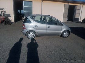 Mercedes Benz a - 7