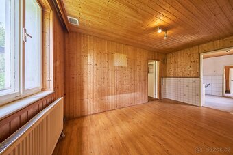 Prodej rodinného domu ve Chvalči s pozemkem pro další stavbu - 7