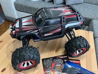 RC model Traxxas Summit 1/8 Brushless - 7