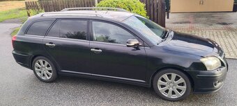 TOYOTA Avensis 2,2 D-4D - 7