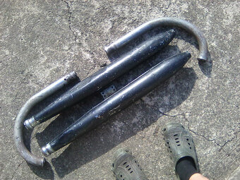 Jawa 350/360 - motor,výfuky s koleny,plechy pod z.blatník... - 7