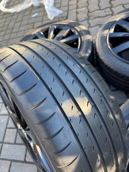ORIGINÁL Alu Volkswagen PORTO R17, 5x112 - TOP STAV, LETNÍ - 7