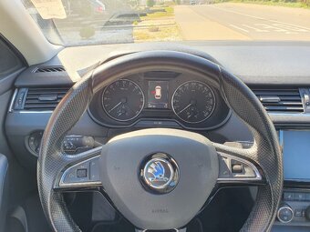Škoda Octavia III ELEGANCE combi 2.0TDi DSG XENON - 7