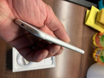 iPhone SE 2020 128GB White - 7
