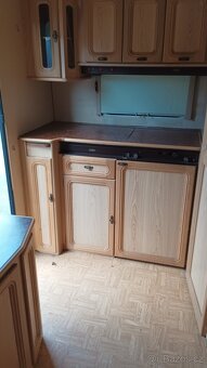Karavan LMC 430 + predstan - 7