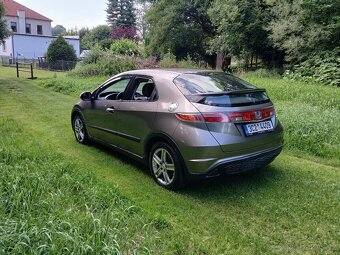 Honda Civic 8g - 7