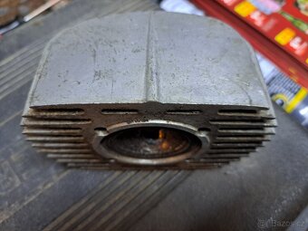 Jawa 50 05 pionýr - Hlava motoru - 7