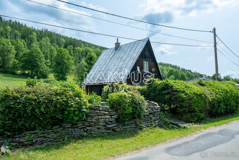 Prodej pozemku s možností výstavby RD o ploše 2870 m² v obci - 7