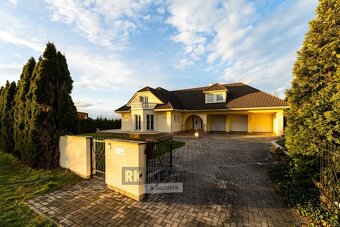 Prodej rodinného domu, 405 m2 (1735 m2) - České Budějovice - 7