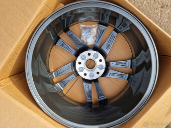 Alu disky - Nissan 5 x 114,3 - 19" - 7