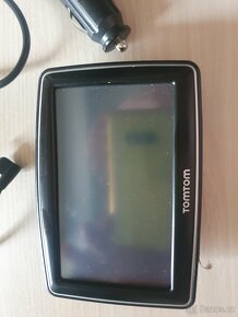 Prodám navigaci do auta zn. Tom Tom XL - 7