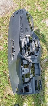 Renault Laguna 3 palubní deska a další díly - 7