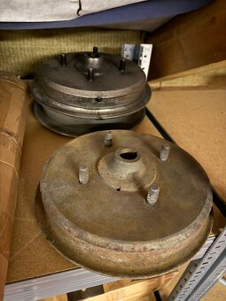 Prodáme díly na Škoda 1000 100 110 - 7