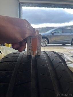 Prodam bridgestone 255/50 r20 letni - 7