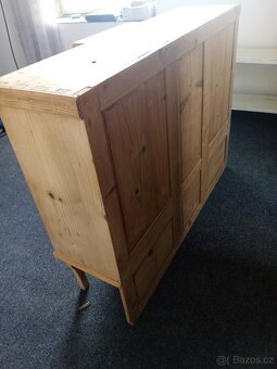 Starožitná selská skříňka - 7