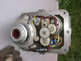 El.serva -různé pohony. - 7