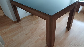 Obývací stěna + jídelní a konferenční stolek - 7