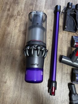 Dyson v11 - 7