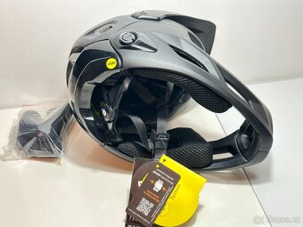 HELMA MET PARACHUTE MCR MIPS ČERNÁ - vel. S 52/56 - 7