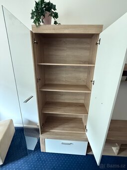 Kancelářský nábytek - stěna - 7