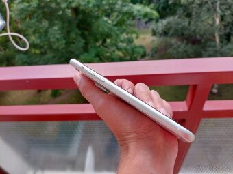 apple iphone 11--paměť 128 gb-- - 7