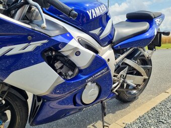 Yamaha R6 - 7