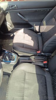 Golf 4  1.4 V - 7