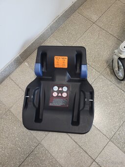 Prodám kočárek 3v1 Inglesina Trilogy + základnu do auta - 7