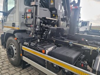 IVECO 180E28 RUKA A NOSIČ KONTEJNERU - 7