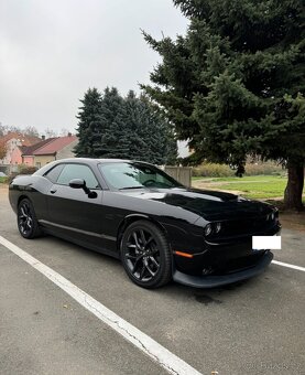 Dodge challenger 5.7 rok 2022 najeto 28000 km - 7