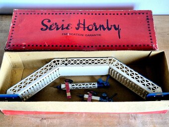 Vláčky - Železniční nadchod ze semafory, Hornby, 1930 - 7