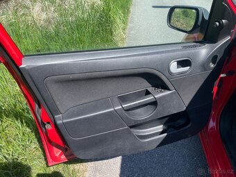 Ford Fiesta 1,3i 55kw 2005 - 7