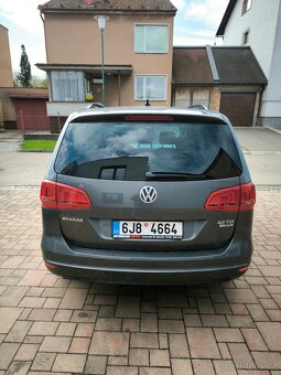 VW Sharan 2.0 TDI - 7
