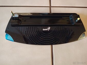 Svítící stojánek s reproduktory na PSP - NOVÝ - 7