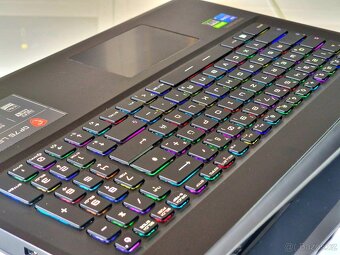 Herní notebook MSI LEOPARD | 17,3" 240Hz | RTX 3070 8GB | i - 7