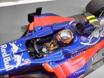 F1 TORO ROSSO STR12 AUSTRALIE 2017 CARLOS SAINZ SPARK 1:18 - 7