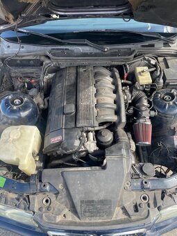 BMW E36 320i touring - 7