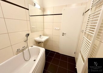 Pronájem bytu 2+kk Veveří, komora, šatna, parkování - 7