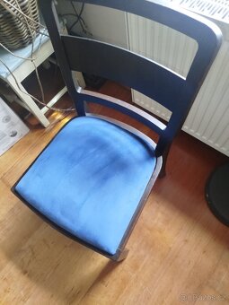 Jídelní stůl a židle - 7