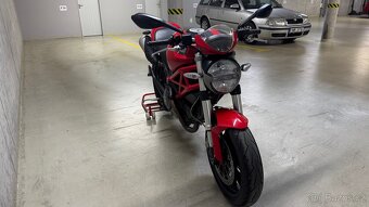 Ducati Monster 796 - 7