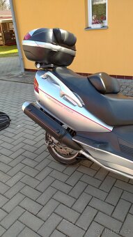 Suzuki Burgman 650 - 7