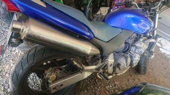 Honda Hornet 600 - 7