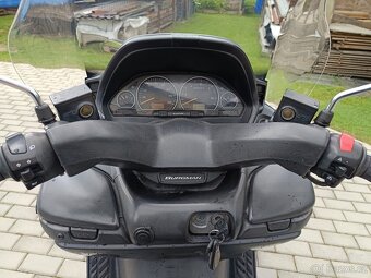 Suzuki Burgman 400 - 7