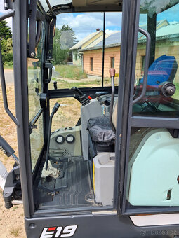 Bobcat E19, rok 2015 - 7