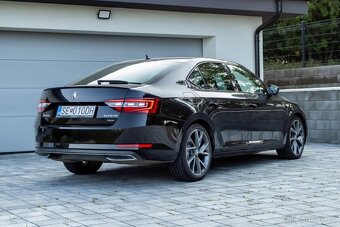Škoda Superb / 2.0 TDI / 4x4 - 7