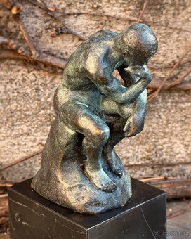 Bronzová socha Myslitel umělecká soška replika díla A Rodin - 7