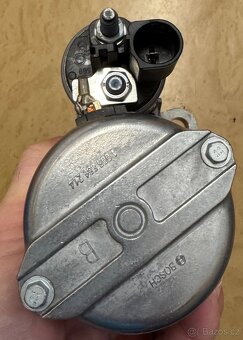 Prodám nový VW-Škoda startér 02M911024R Bosch - 7