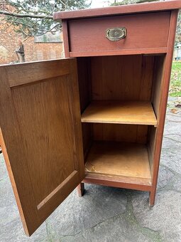 Starý noční stolek - 7